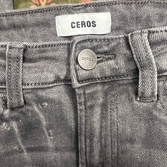 Ceros Distressed Gray Jeans for Women - Picture 3 of 7